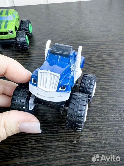 Вспыш и чудо машинки mattel
