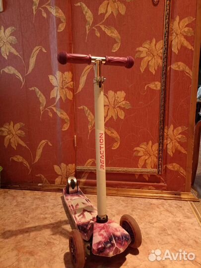 Самокат детский трехколесный светящимися колесами