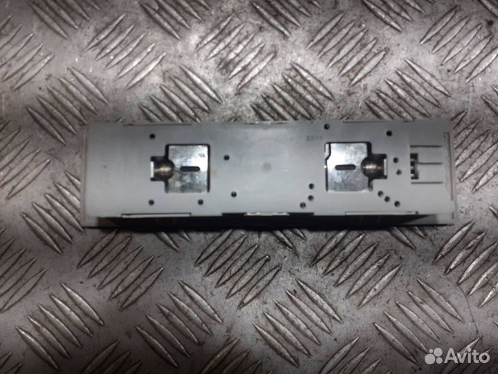 Плафон салонный задний Volkswagen Tiguan