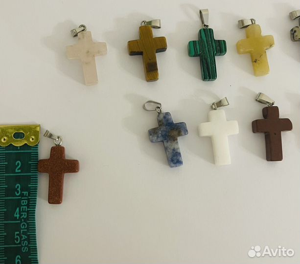 Подвеска из камня крест