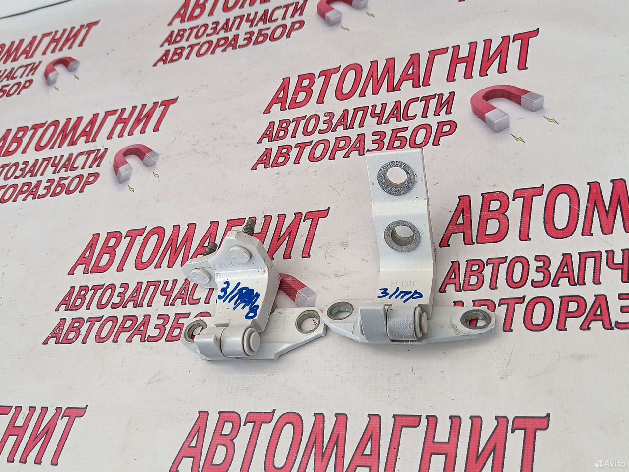 Петля двери задней правой Инфинити QX80 Z62