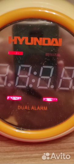 Радиочасы Hyundai H-1519