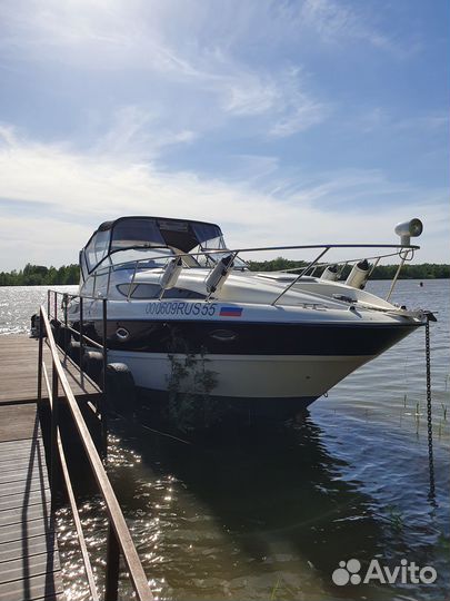 Яхта Bayliner 305