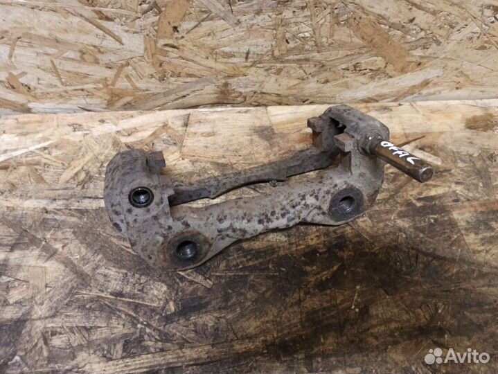 Скоба суппорта Opel Frontera A