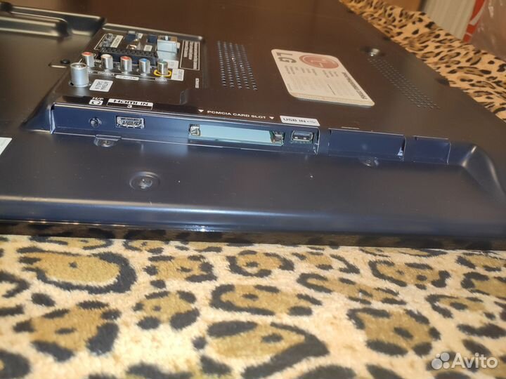 Телевизор LG 42LS561T