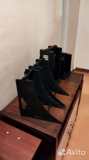 Подставка под диски