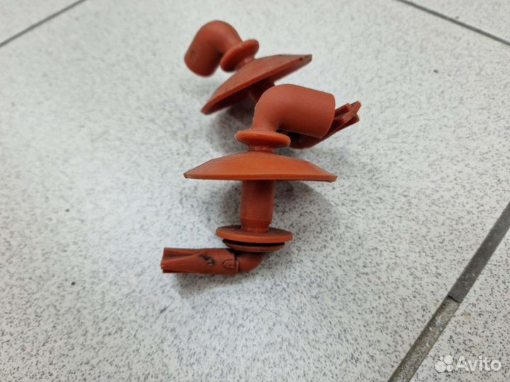 Клапан для стока воды Audi A8 D2 / S8 4D0260113B