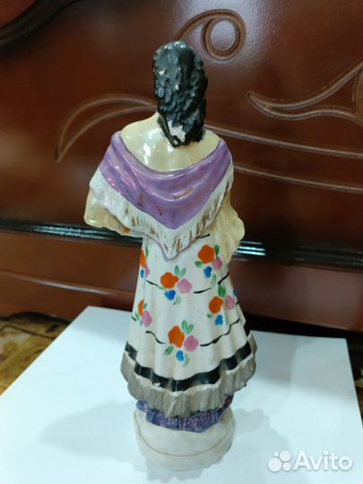 Фарфоровая статуэтка цыганка Земфира СССР