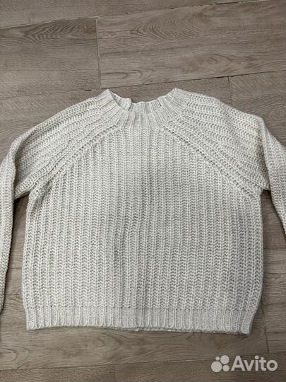 Свитер укороченный