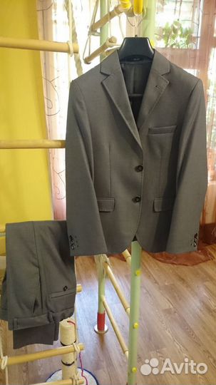 Школьный костюм на худенького мальчика рост 150 см