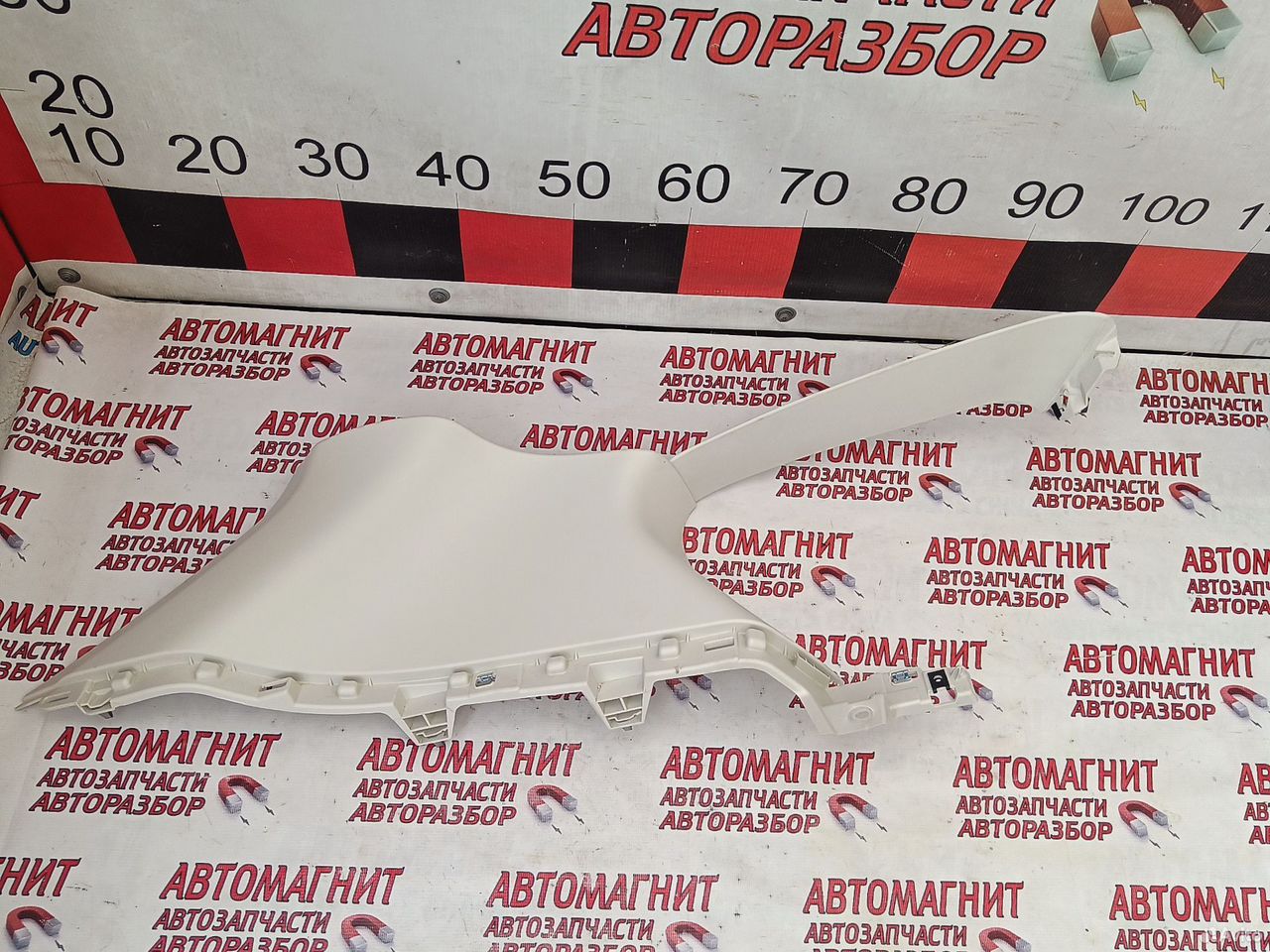 Обшивка стойки задняя левая Voyah Free