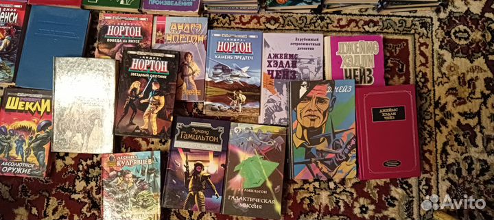 Коллекции книг фантастика
