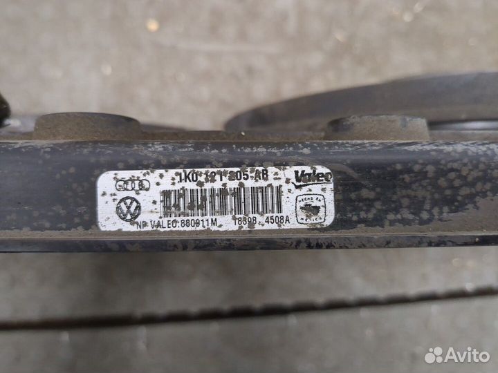 Вентилятор радиатора Volkswagen Jetta 5