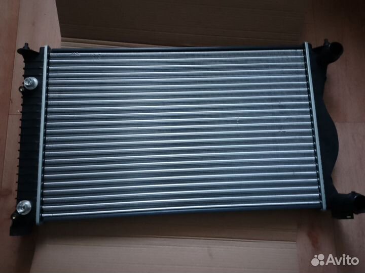 Продаю радиатор и фильтр салона