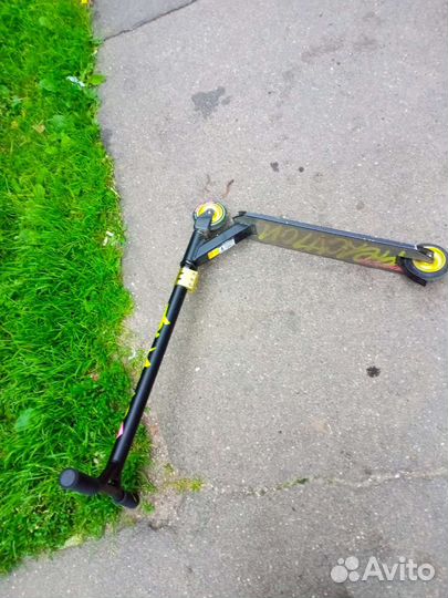 Трюковой самокат