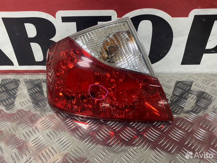 Фонарь задний левый Infiniti M35 M45 Y50 Дефект