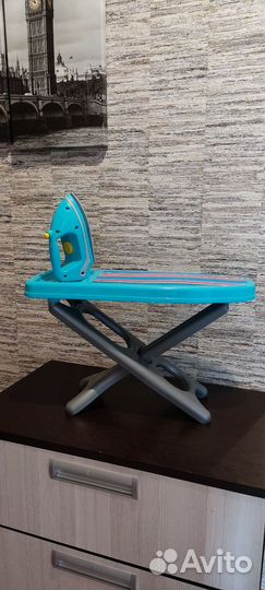 Детская гладильная доска и утюг