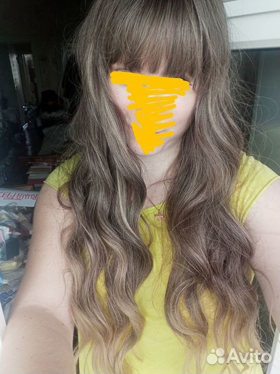 Парик длинный волнистый блонд