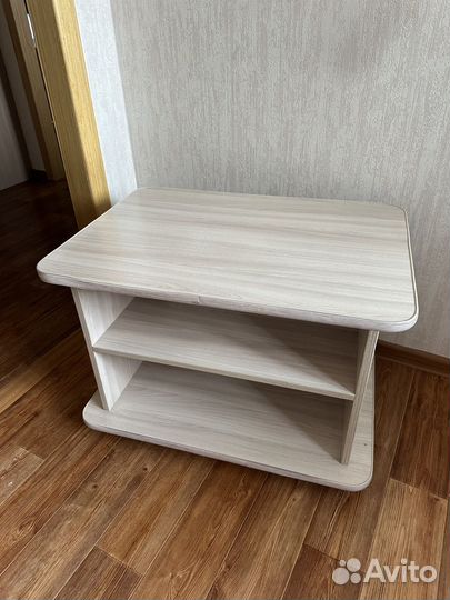 Журнальный столик на колесах бу