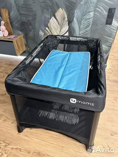 Манеж кровать 4Moms