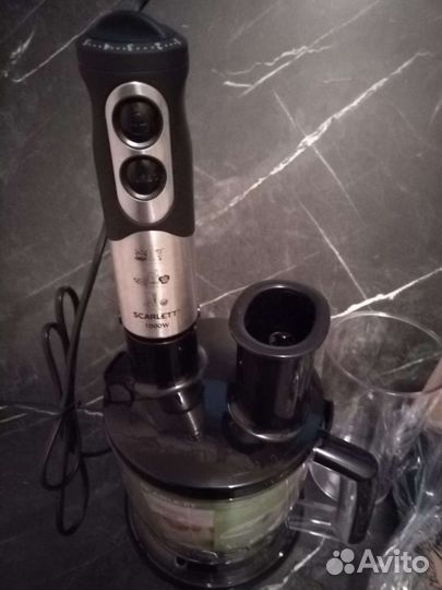 Погружной блендер новый Scarlett SC-HB42K01