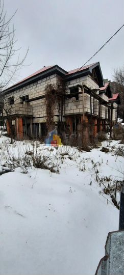 Дом 199,5 м² на участке 7 сот.