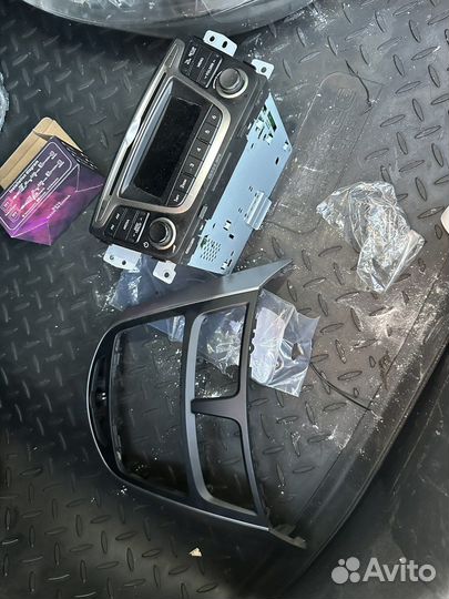 Штатная магнитола на hyundai solaris 1