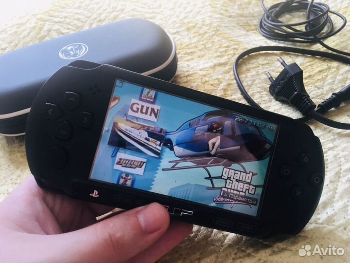 Sony PSP прошитая зарядка чехол 30 игр