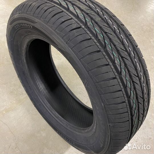 Tracmax X-Privilo H/T 215/70 R16
