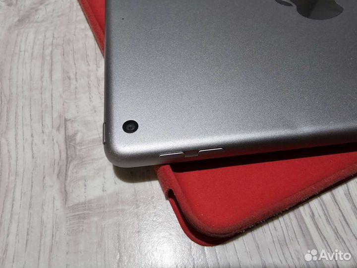 Планшет iPad 2017