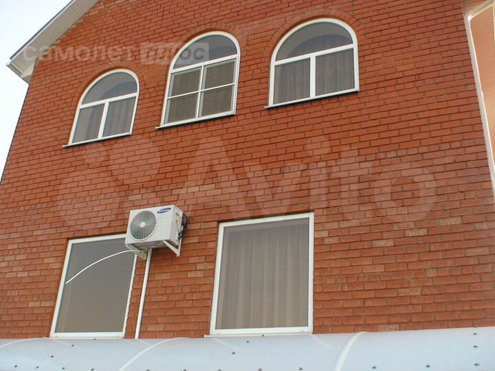 Дом 308,7 м² на участке 5,5 сот.