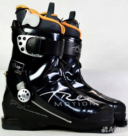 Мягкие горнолыжные ботинки Free Motion