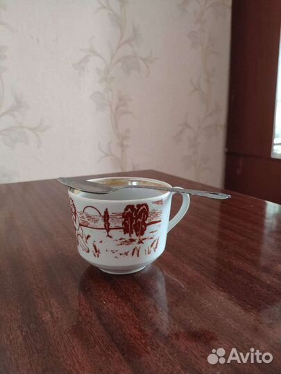 Рюмки фужеры чашки тарелки