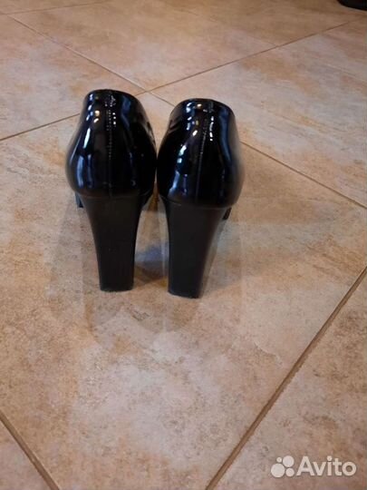 Туфли женские 38 размер черные