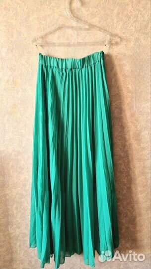 Длинная зелёная летняя юбка
