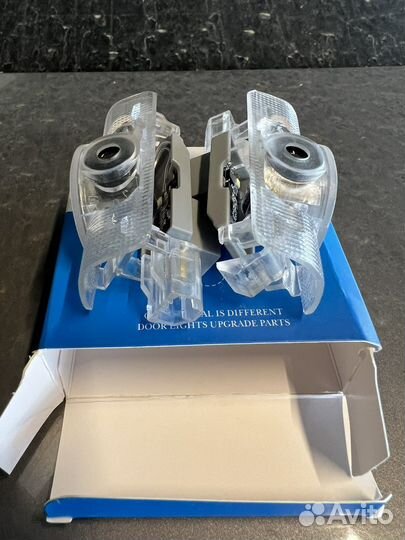 Подсветка дверей с логотипом тойота камри