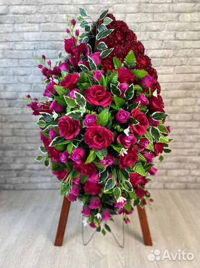 Ритуальные венки и корзины