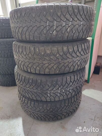 Nokian Tyres Hakkapeliitta 4 215/65 R16 102T