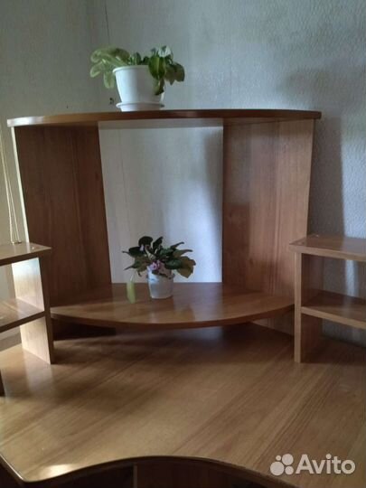 Компьютерный стол