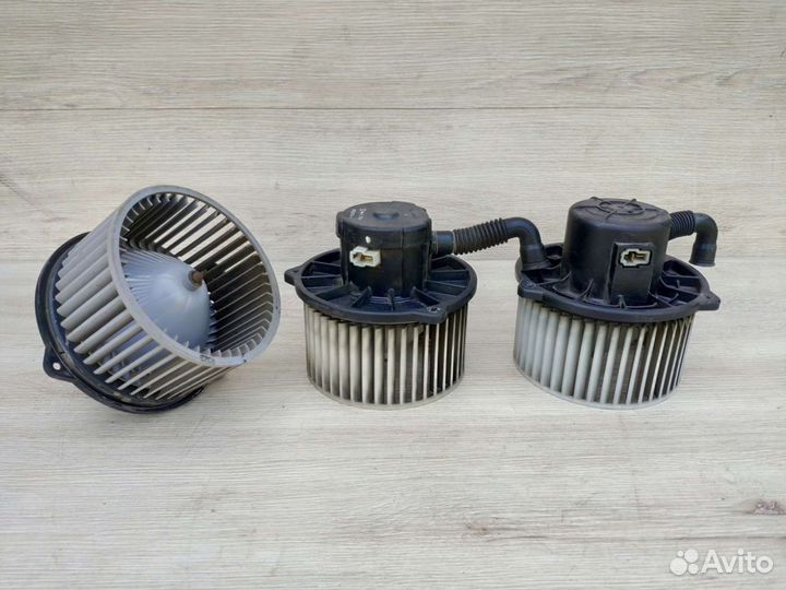 Моторчик вентилятор печки Hyundai Elantra 3 XD J3