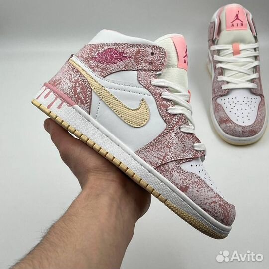 Кроссовки Nike Air Jordan 1