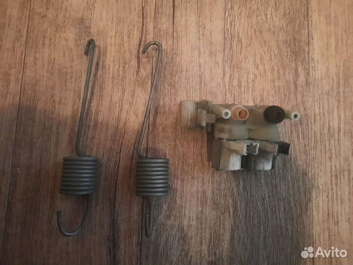 Запчасти от стиральной машины Indesit