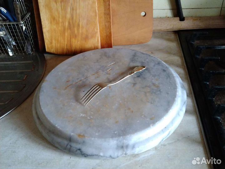 Диск мраморный,доска разделочная,гнет для засолки