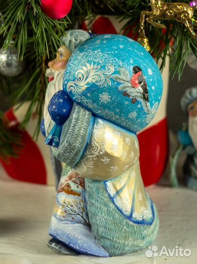 Дед мороз под елку