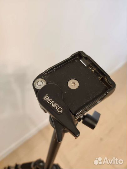 Штатив Benro