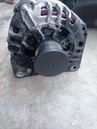 Генератор 1.8 бензин Renault Laguna 2