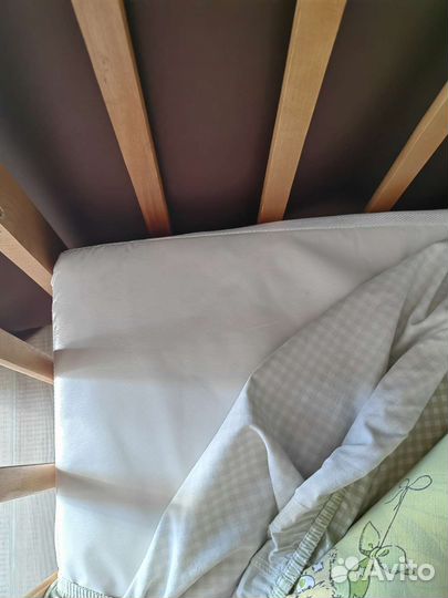 Детская кровать, матрас,постельное белье, ванночка