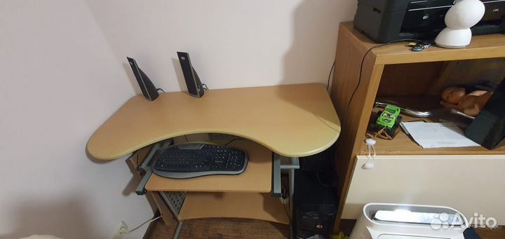 Компьютерный стол