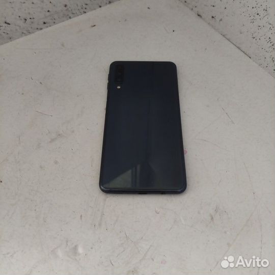 Samsung Galaxy A7 (2018), 4/64 ГБ