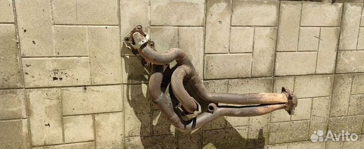 Выпускной коллектор Mercedes 111